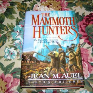 JEAN AUEL  The Mammoth Hunter  1st  Ed.